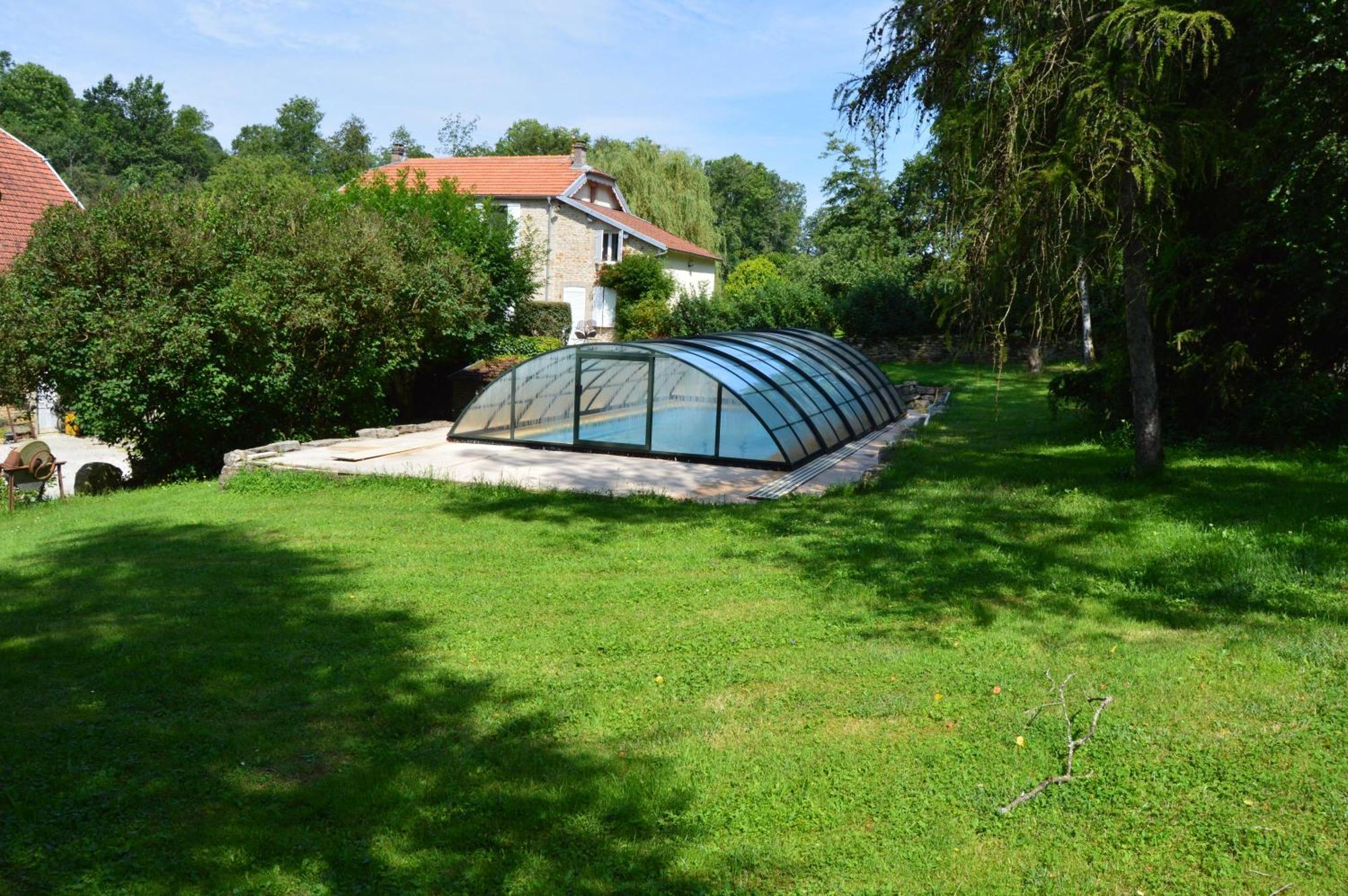 Le Moulin Au Fil De L'Eau Hotel Verseilles-le-Bas Exterior photo